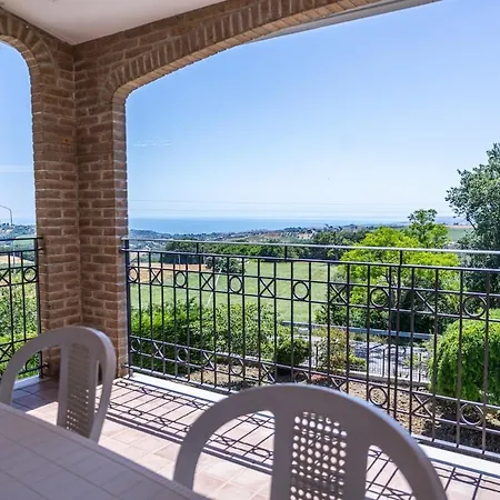 شقة Villino Boschetti - A Terrace Overlooking The Sea Of Vasto *