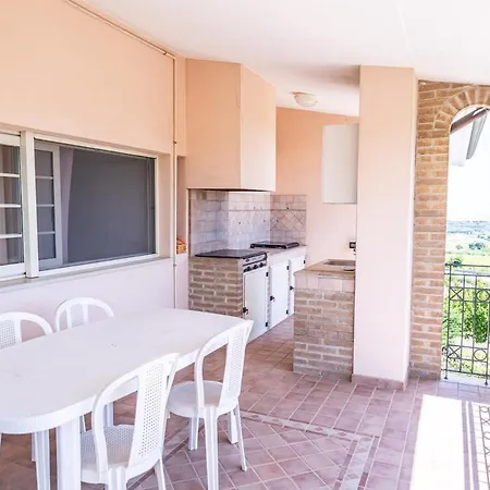 Villino Boschetti - A Terrace Overlooking The Sea Of Vasto Apartamento *